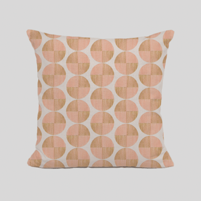 Elysia-cushioncover-peach