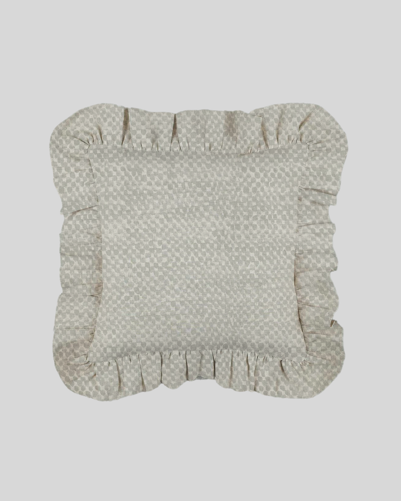 Melia-Cushioncover-ruffle-Ash