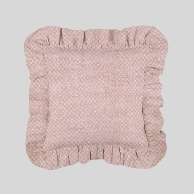 Melia-Cushioncover-ruffle-lightpink