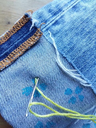 embroidered-denim-diy stitch petal